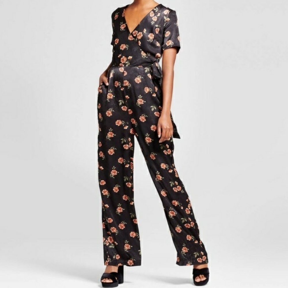 🌼Host Pick🌼Xhilaration Black Satin Jumpsuit XS